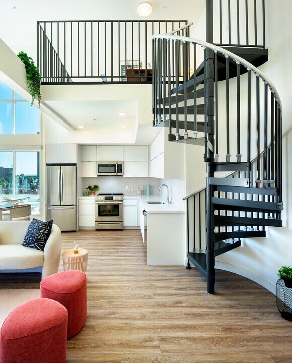 Building Photo - Sawyer