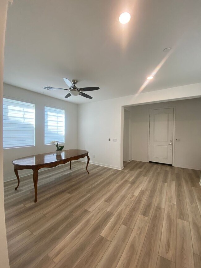Building Photo - 4 Bedroom Home in Ontario Ranch