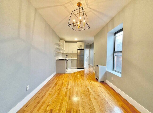 Building Photo - 58 E 130th St
