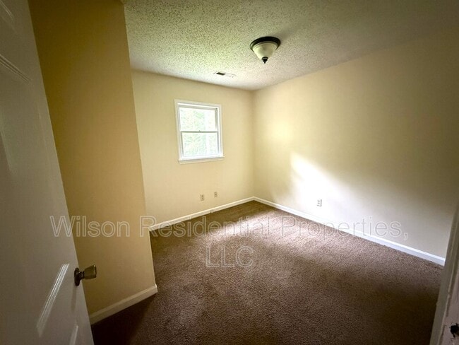 Building Photo - 5912 Katlas Trail