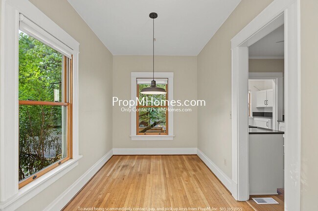 Foto del edificio - Updated Two Bedroom Duplex in Buckman!