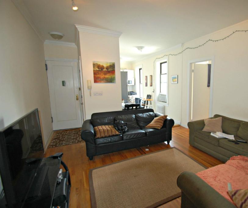 Primary Photo - 176 3rd Ave
