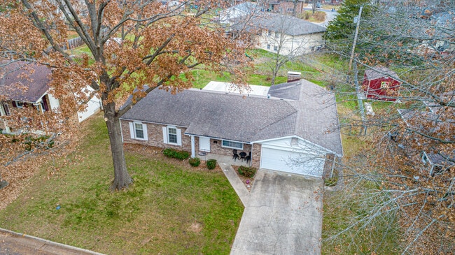 Building Photo - 2212 Rose Dr