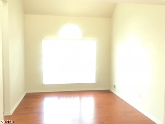 Building Photo - 36 Winding Hill Dr