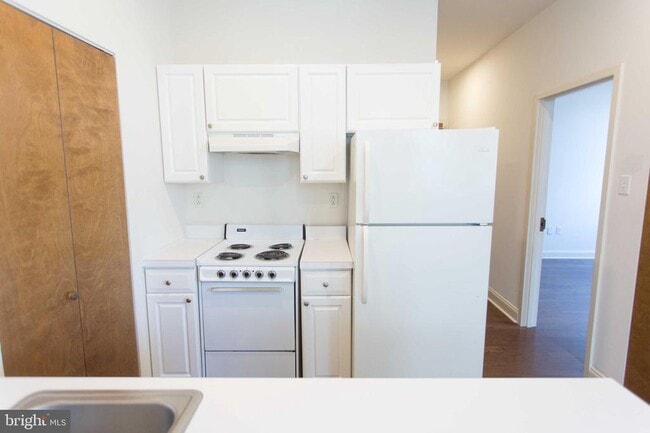 Building Photo - 1600 Walnut St