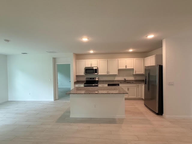 Foto del edificio - 5025 Armina Pl