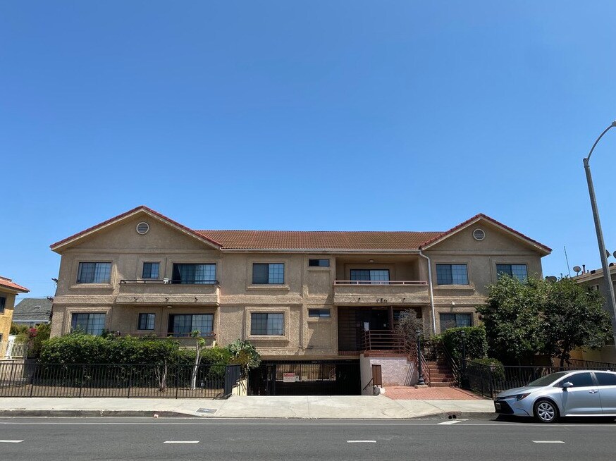 Primary Photo - 710 Crenshaw Blvd