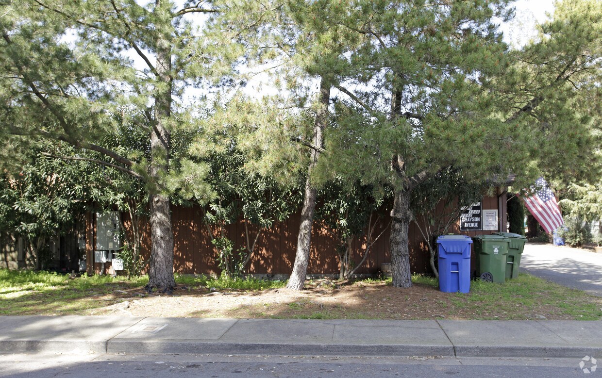 Foto del edificio - 1240-1248 Grayson Ave