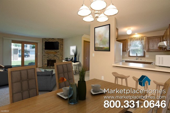 Building Photo - 1016 E Travelers Trl