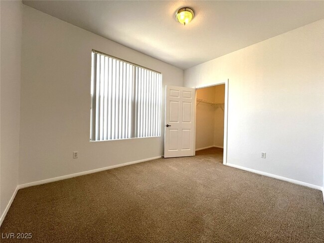 Building Photo - 5855 Valley Dr