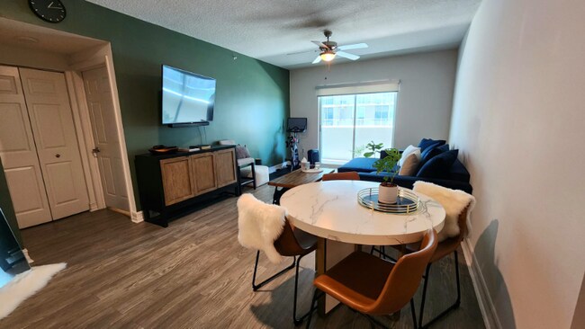 Foto del edificio - 48 SW 10th St