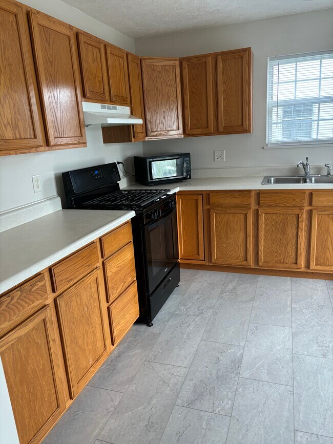 Foto del edificio - 125 Crossing Dr