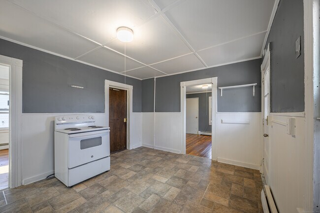 Building Photo - 153 Funston Ave