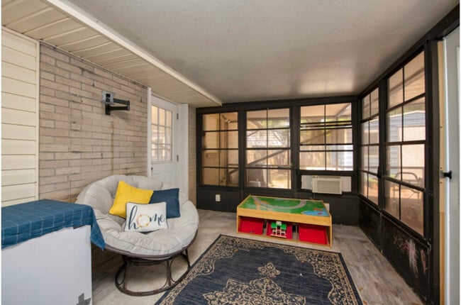 Building Photo - 111 Robinwood Dr NW