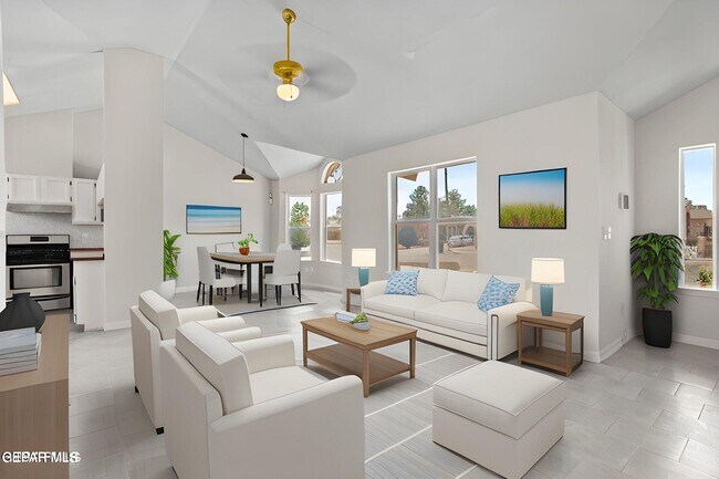 Building Photo - 14513 Encantado Dr