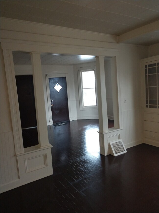 Foto del edificio - 3223 Riverside Ave