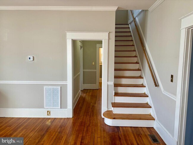 Foto del edificio - 2511 Charles St