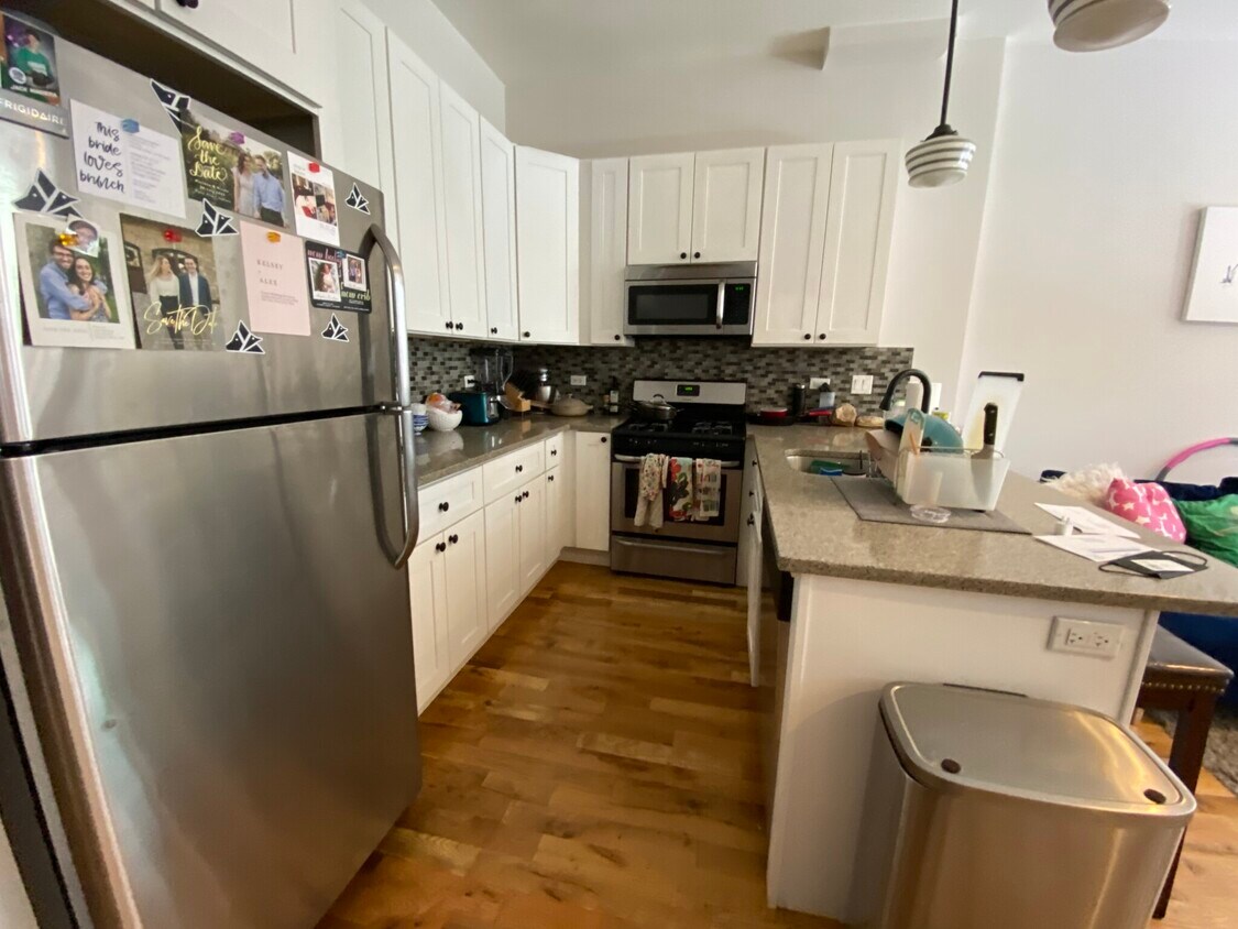 Primary Photo - 231 W Willow St