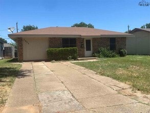 Building Photo - 2944 McGaha Ave