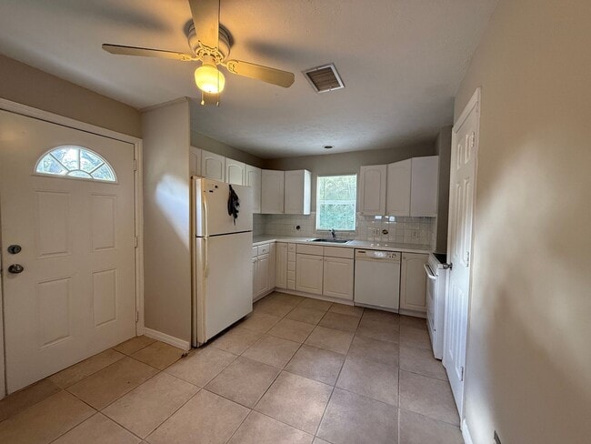 Foto del edificio - 960 NE Key Dr