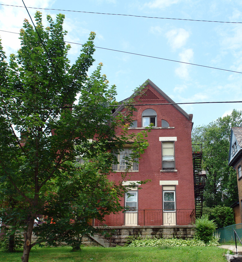 Building Photo - 350 S Aiken Ave