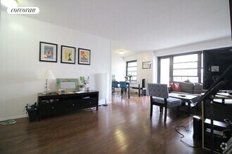 Building Photo - 175 W 90th St