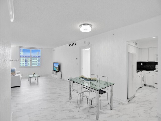 Foto del edificio - 2501 S Ocean Dr