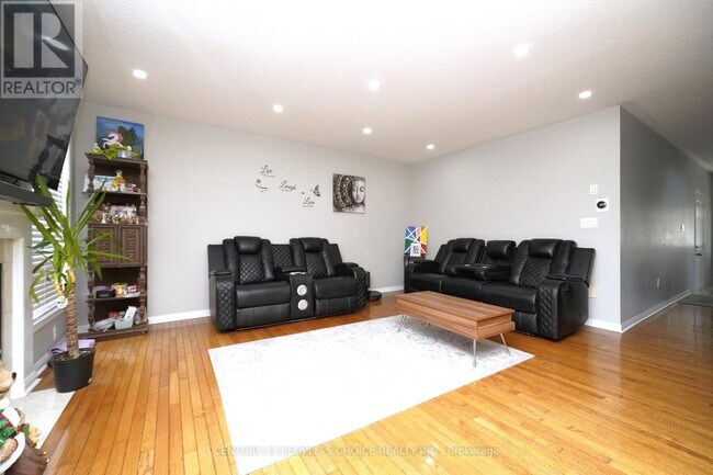 Photo du bâtiment - 657 Thompson Rd S