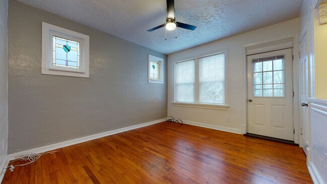 Foto del edificio - 4119 Potomac St.