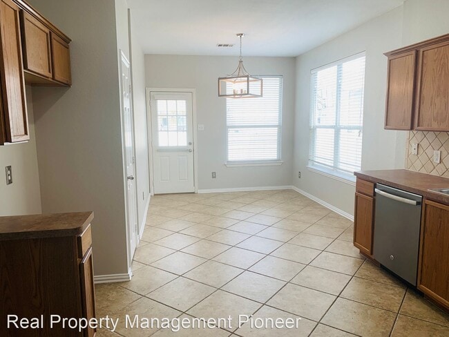 Building Photo - 3 br, 2.5 bath House - 9817 Birch Dr.