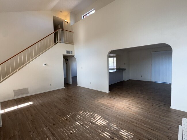 Foto del edificio - Great two story, 3 bedroom, 2.5 bath home