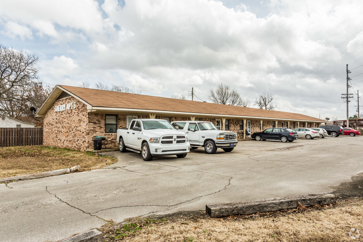 Primary Photo - Sherry Apartments