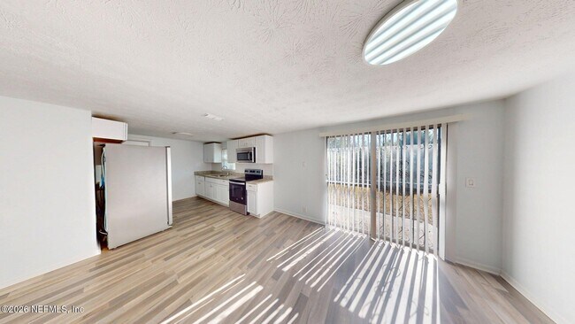 Foto del edificio - 5246 Devron Dr