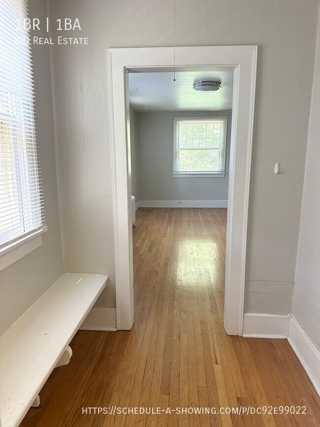 Foto del edificio - Bright One Bedroom In Capitol Hill