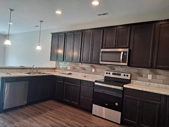 Foto del edificio - 6761 Padgett Hill Ln