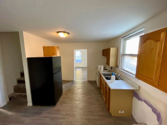 Foto del edificio - 2 Bedroom 1 Bath with All New Interior