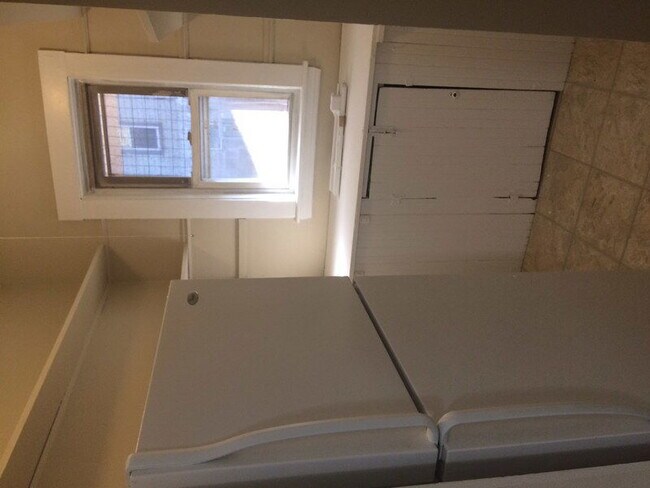 Foto del edificio - 98 Forest Hills St