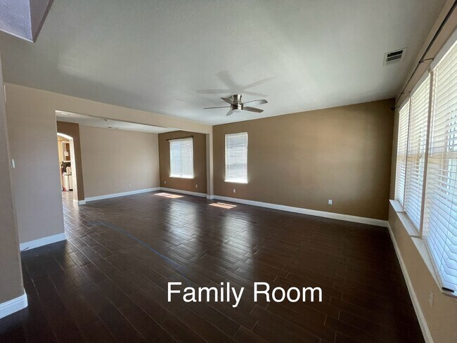 Building Photo - 1354 Gianna Ln