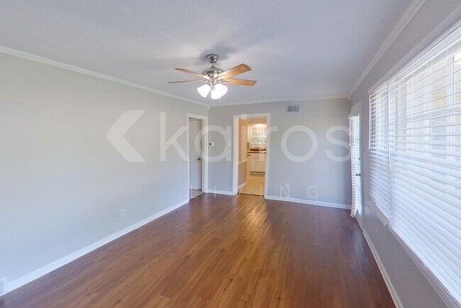 Building Photo - 5824 Tam Oshanter Ave