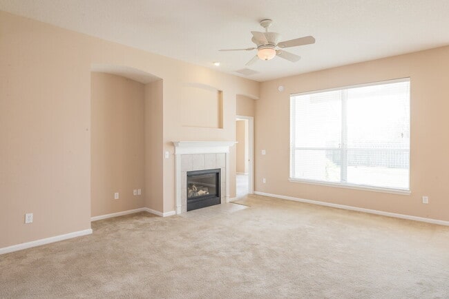 Building Photo - 744 Flowers St