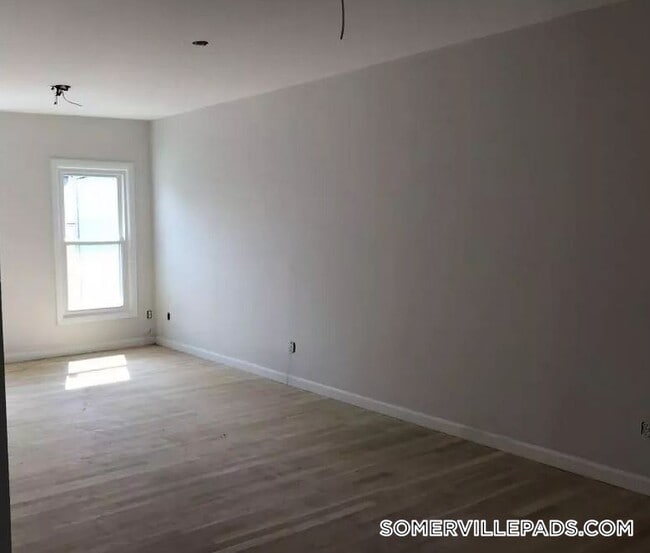 Building Photo - 160 Broadway