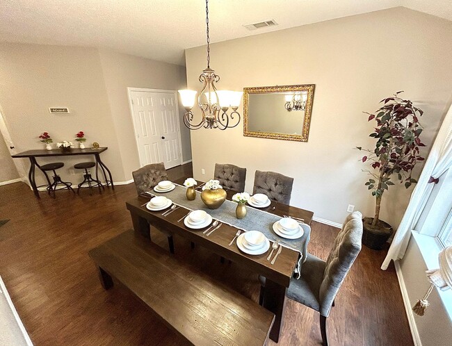 Building Photo - 3407 Autumn View Dr