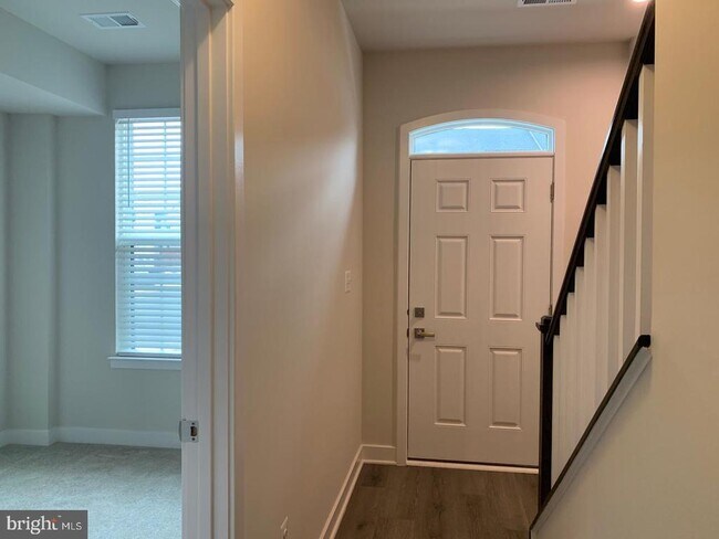 Foto del edificio - 14036 Sunrise Valley Dr