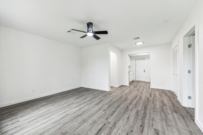 Foto del edificio - 125 18th Ave N