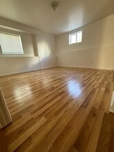 Building Photo - 35 Lakewood Ave