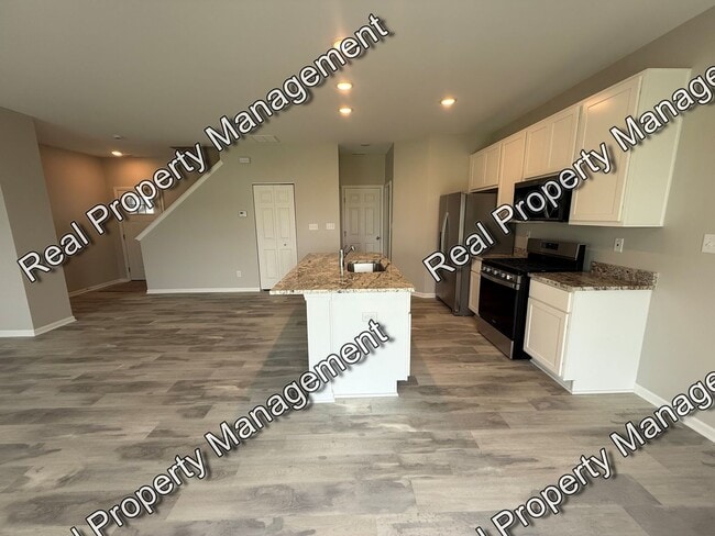 Foto del edificio - New Construction 3 Bedroom Townhome