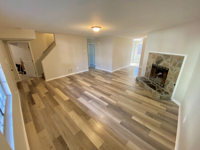 Foto del edificio - 709 Pine Tree Trail