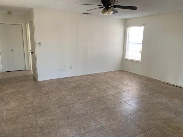 Foto del edificio - 109 Shannon Cir