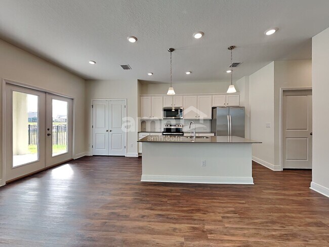 Foto del edificio - 27273 St Andrews Ave