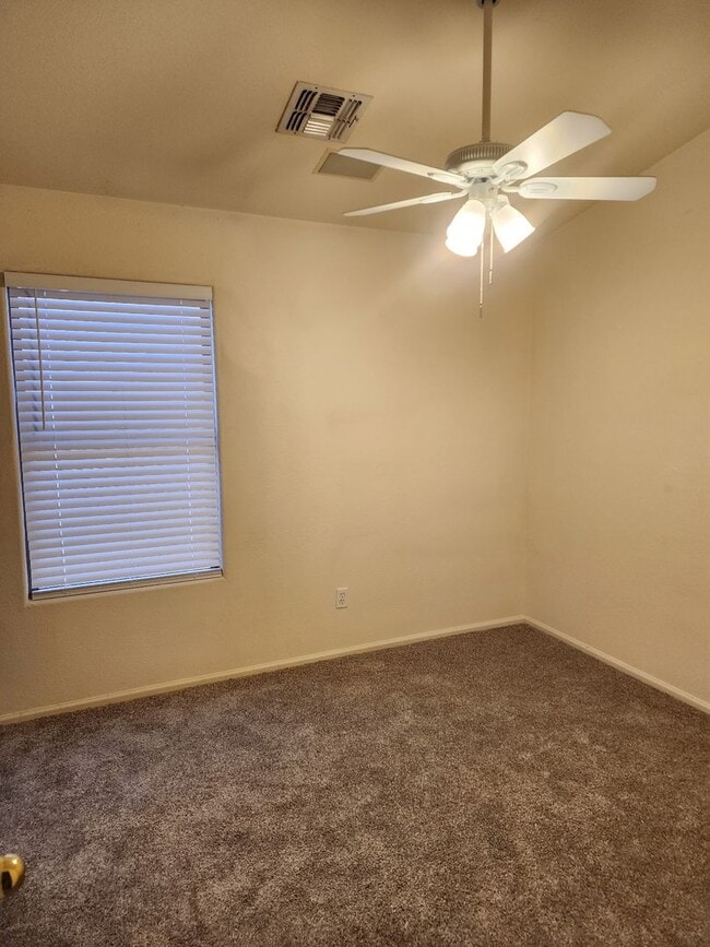 Building Photo - 21753 Kirkland Dr